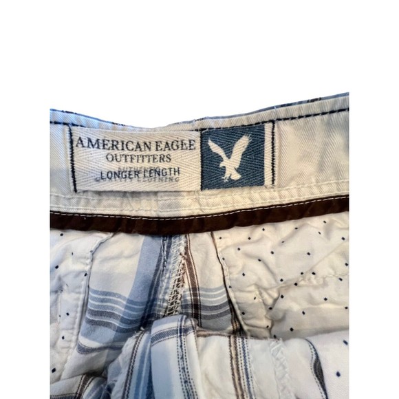 American Eagle shorts Men's Size 32 Plaid Shorts Longer Length White Blue Brown - Picture 3 of 8